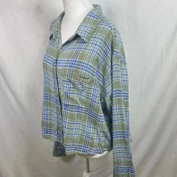 American Eagle Khaki, Blue & Cream Long Sleeve Boxy, Cropped Medium Top Shirt. - Picture 2 of 11